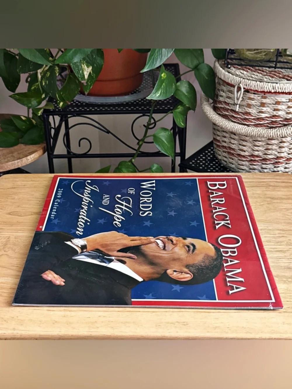 Barack Obama 2009 Wall Calendar Words of Hope and Inspiration 12x12 New Sealed
